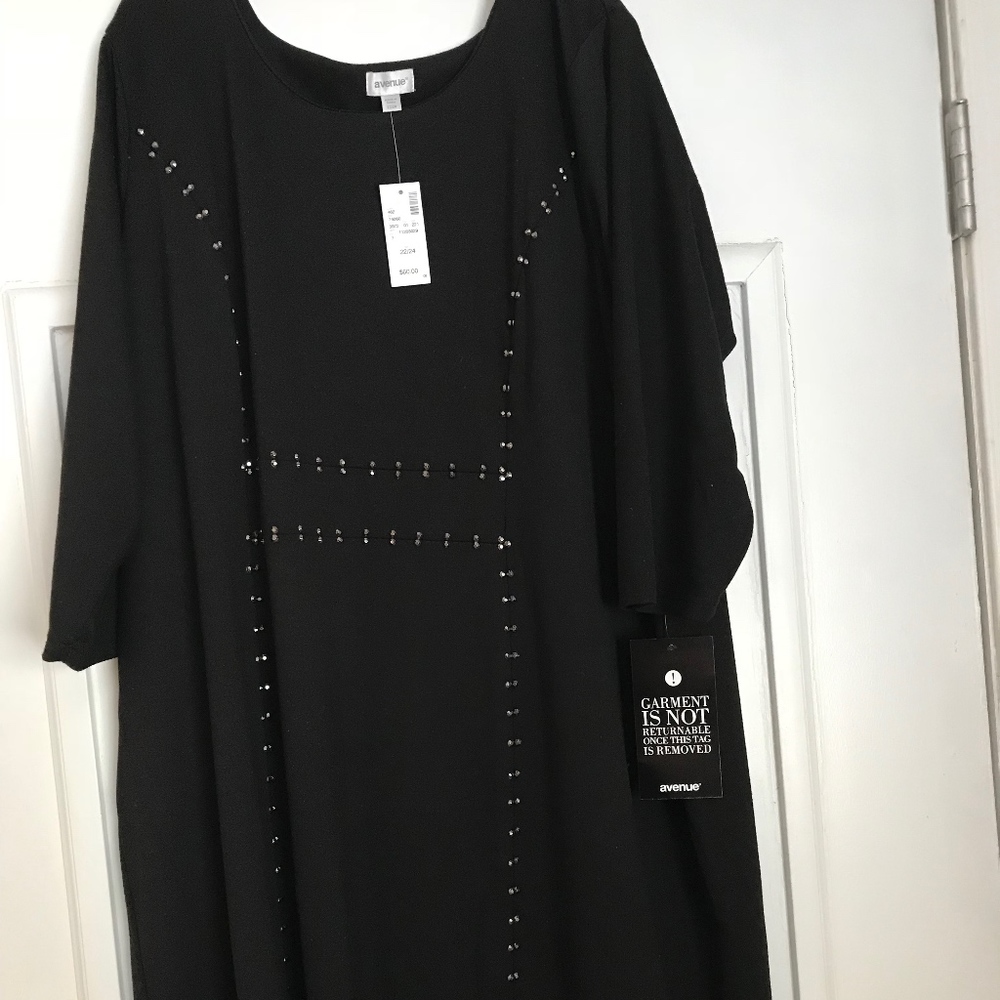 BLACK DRESS